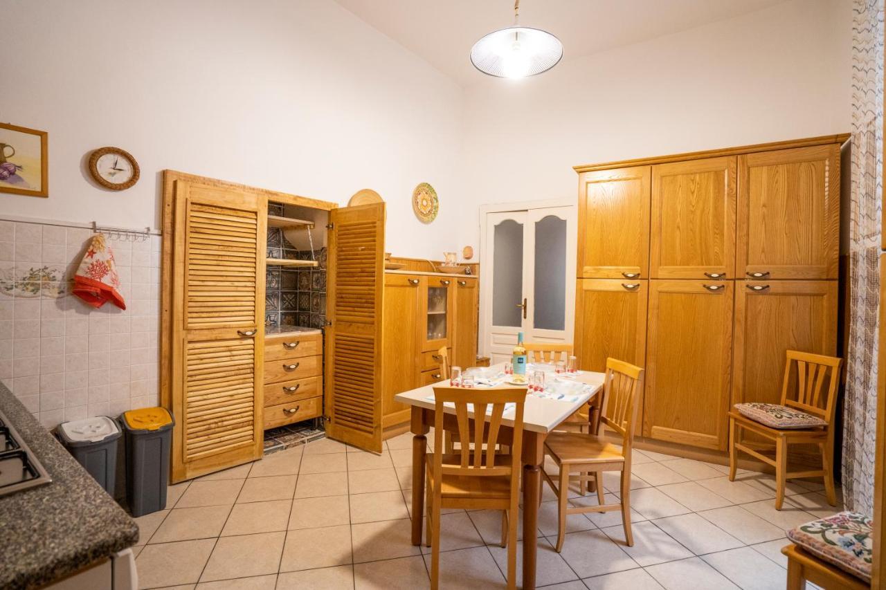 La Casina Nel Centro Apartment Tropea Luaran gambar