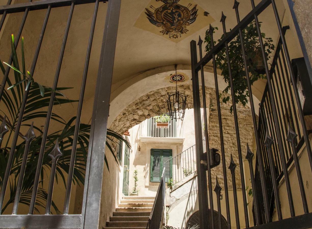 La Casina Nel Centro Apartment Tropea Luaran gambar